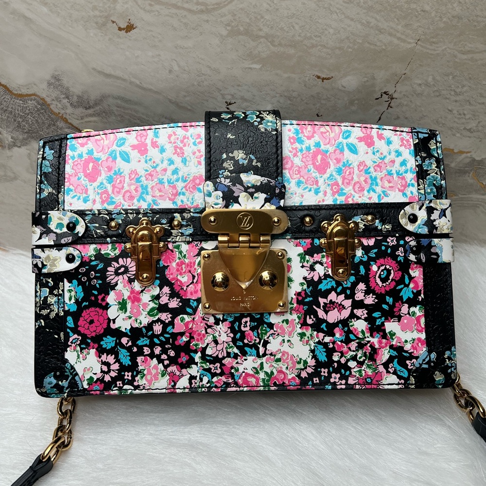 #015720NM Louis Vuitton Floral Trunk